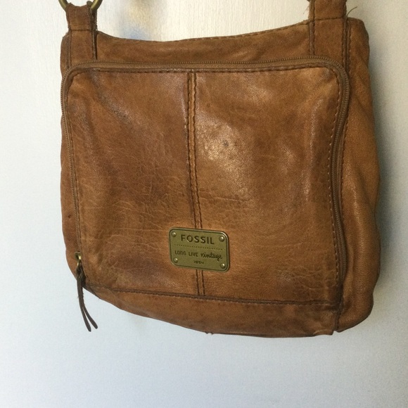 Fossil Distressed Leather Crossbody Purse - Picture 3 of 7
